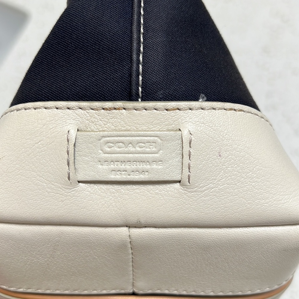 Coach Handbag - Picture 9 of 14